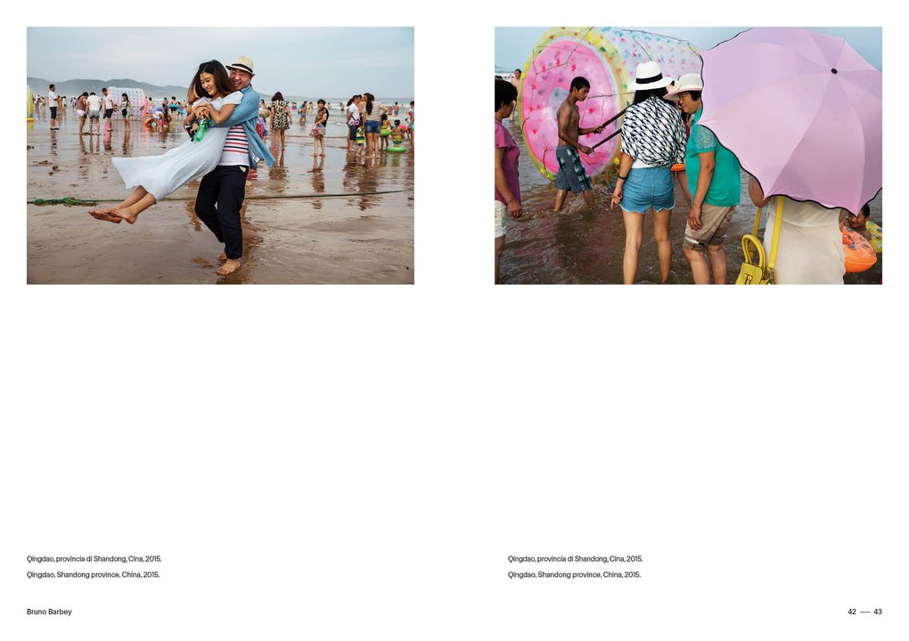 ON THE BEACH. I FOTOGRAFI MAGNUM E LE SPIAGGE | ANDRÉA HOLZHERR