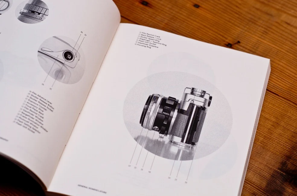 ANALOGUE PHOTOGRAPHY - REFERENCE MANUAL FOR SHOOTING FILM